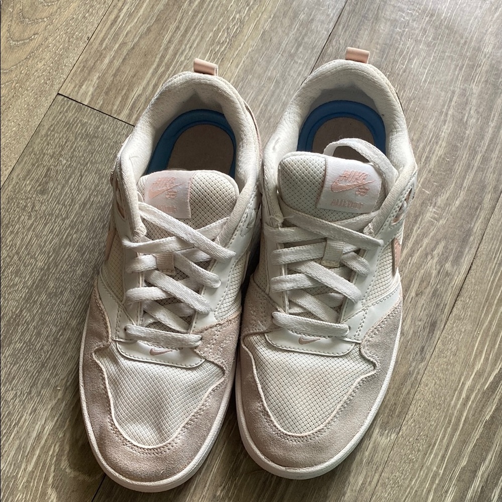Nike SB Alleyoop Summit Whitewashed Coral Athletic Shoes Girls Sz 5Y